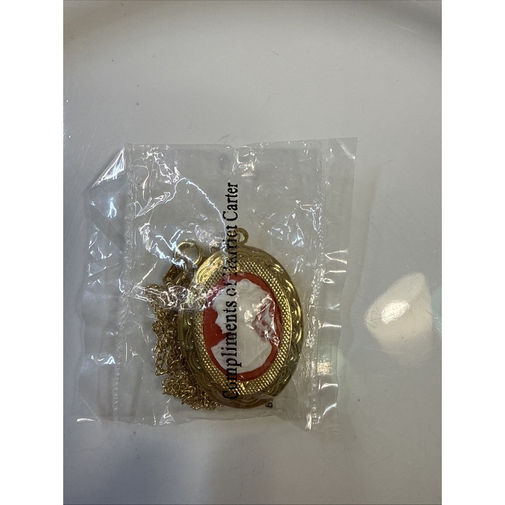 Vintage Harriet Carter Cameo Locket Necklace - New Old Stock